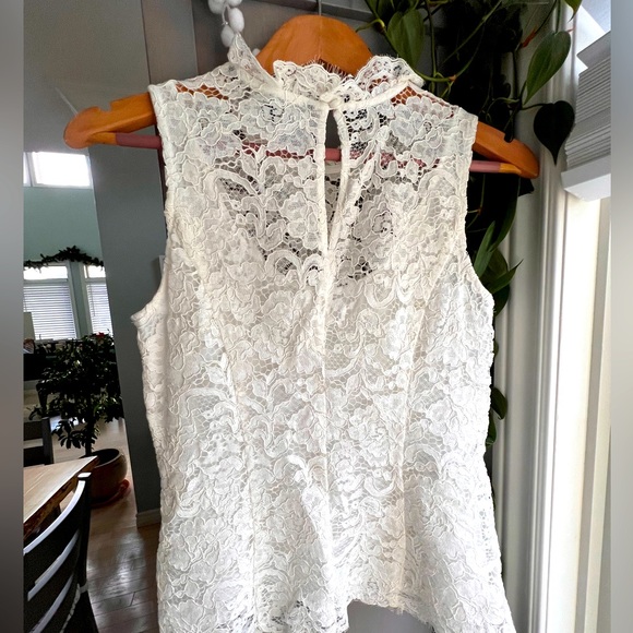 Sleeveless Lined Lace Blouse (XS) NWT - Picture 2 of 3